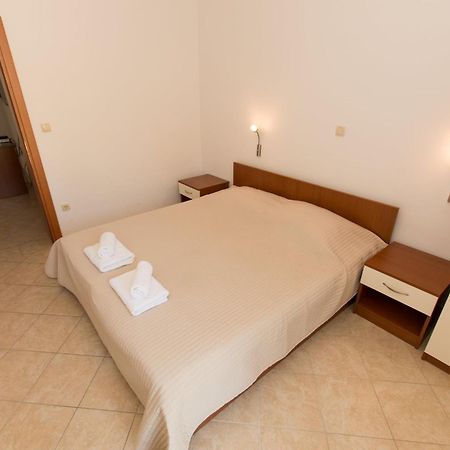 ברלה Matko'S Oasis Apartments מראה חיצוני תמונה