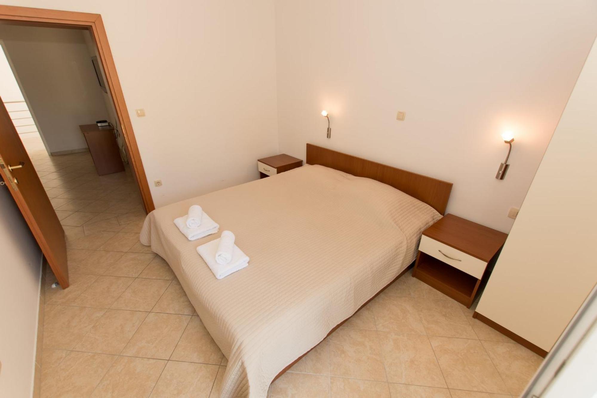 ברלה Matko'S Oasis Apartments מראה חיצוני תמונה