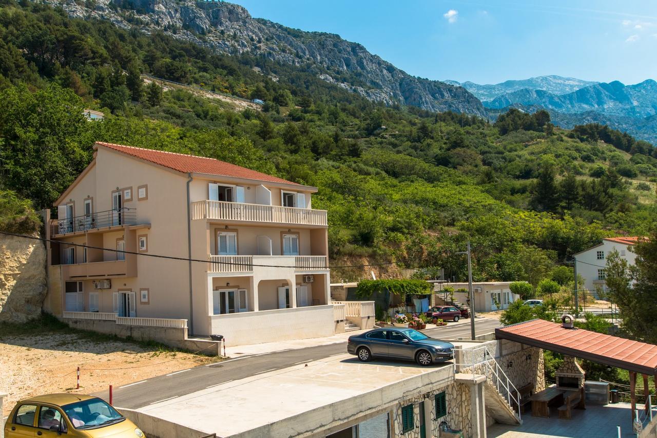 ברלה Matko'S Oasis Apartments מראה חיצוני תמונה