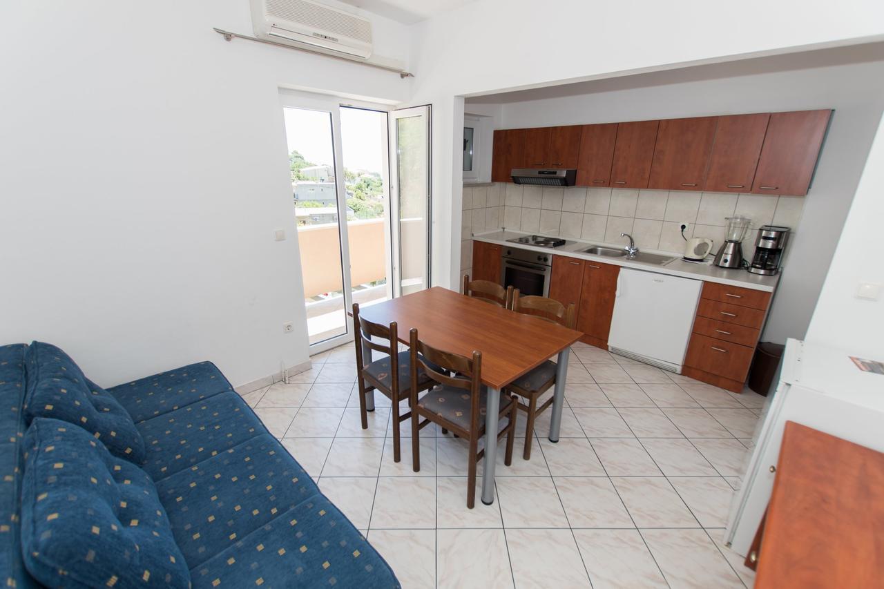 ברלה Matko'S Oasis Apartments מראה חיצוני תמונה