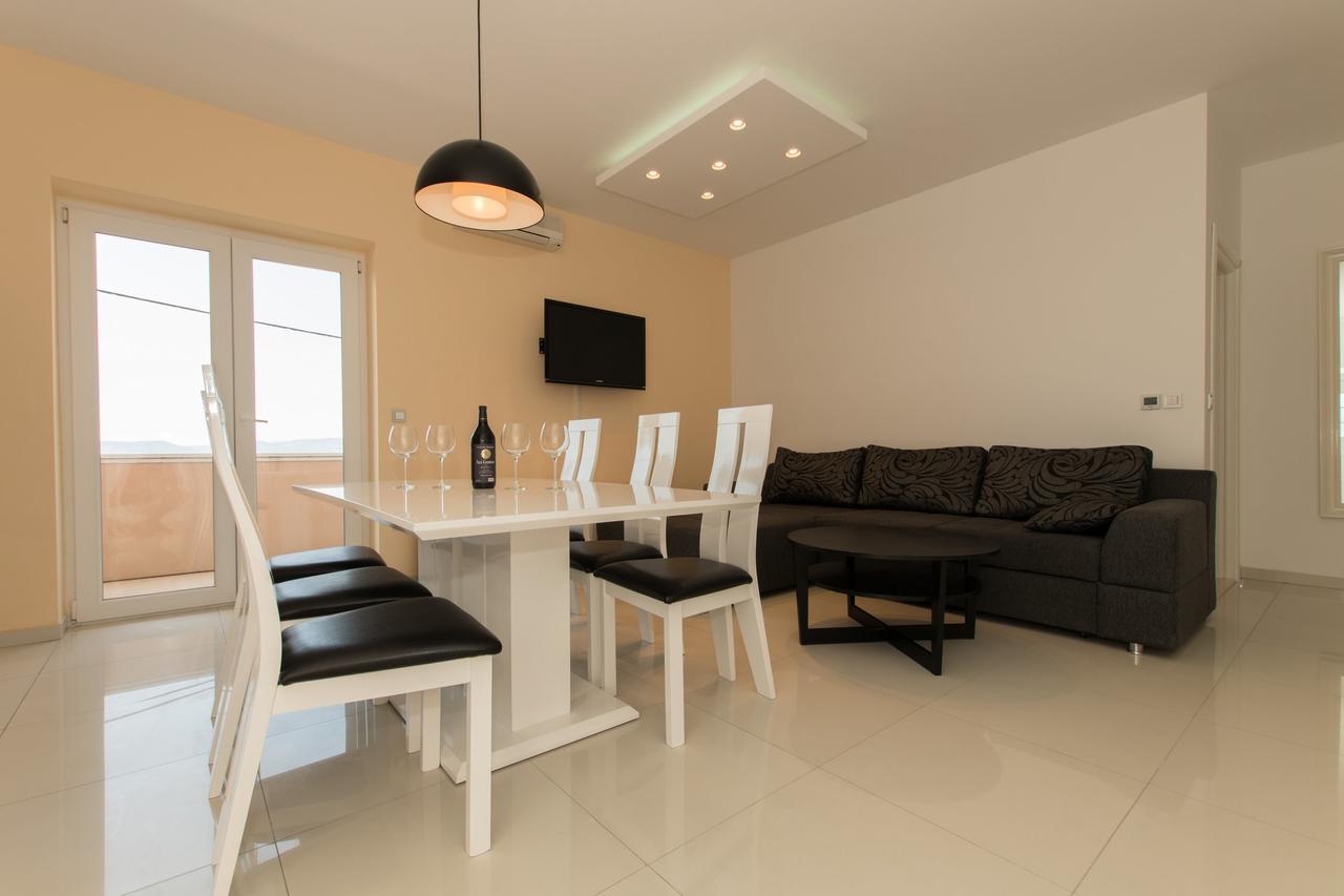 ברלה Matko'S Oasis Apartments מראה חיצוני תמונה